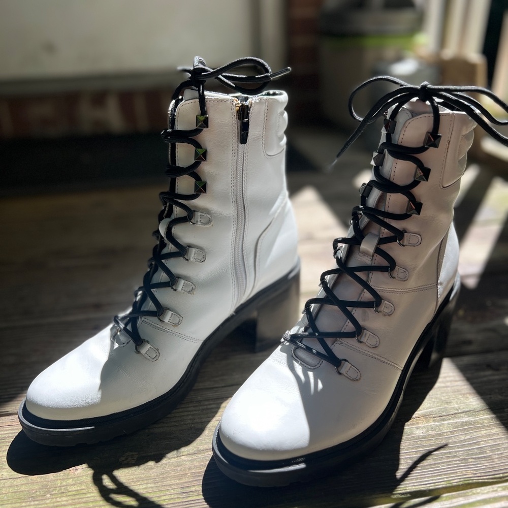 MARC FISHER US Women's Size 11 genuine CRISP WHITE leather boots, Side Zipper